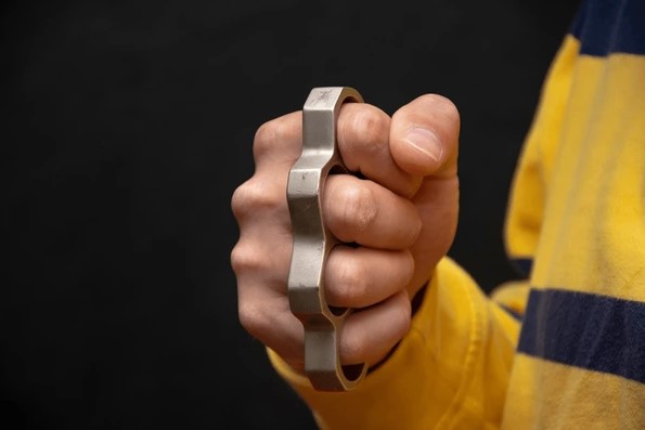 are-brass-knuckles-illegal-in-oregon-1